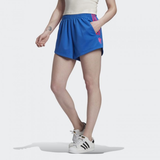 Женские шорты adidas ADICOLOR 3D TREFOIL (АРТИКУЛ: GM8513)