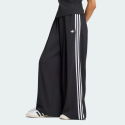 LD8922 adidas ADILUNA SEASON 2 X JENNIE PLEATED TRACK