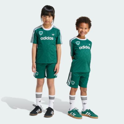 KC8432 adidas DISNEY SHORT JERSEY SET