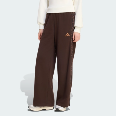 KV9300 adidas SEASONAL ESSENTIALS ANIMAL PRINT 3-STRIPES
