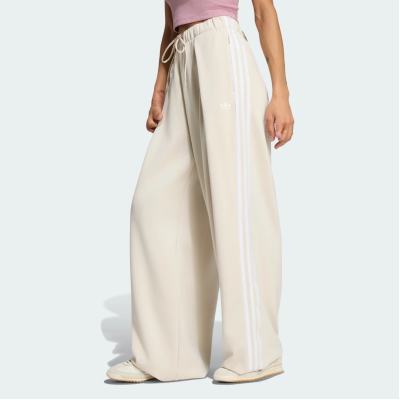 LD4965 adidas ADILUNA SEASON 2 X JENNIE PLEATED TRACK LD4965 adidas ADILUNA SEASON 2 X JENNIE PLEATED TRACK