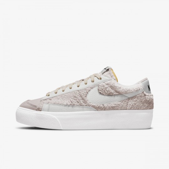 Женские кроссовки NIKE WMNS BLAZER LOW PLATFORM  (АРТИКУЛ: DO6715-001)