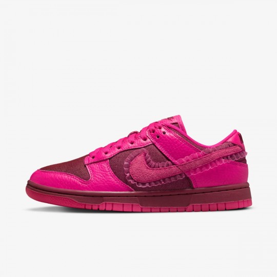 Женские кроссовки NIKE WMNS DUNK LOW (АРТИКУЛ:DQ9324-600)